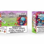 Embalaje y dispositivo para el vaporizador desechable Bang (30K Pro) en sabor Love66 Strawberry Kiwi, que presenta una colorida ilustración de una calavera azul llameante y una etiqueta de advertencia de nicotina.