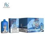 Ein blau-weißes Verdampfergerät mit einem Cartoon-Affen mit Sonnenbrille und Kappe sowie einer Verpackung mit demselben Design und Nikotinwarnhinweisen mit der Aufschrift "ICE POP" und "12000 PUFFS".