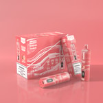 Un emballage rouge pour un produit de narguilé à chicha présentant la saveur " Juicy Peaches ", mettant en valeur 15 000 bouffées, avec des unités individuelles et une étiquette d'avertissement concernant la dépendance à la nicotine.