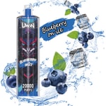 Kolorowe urządzenie do waporyzacji oznaczone 'Uwin Blueberry on Ice 20000 Puffs' otoczone rozpryskującą się wodą, świeżymi jagodami, zielonymi liśćmi i kostkami lodu, z nazwą smaku 'Blueberry on Ice' zapisaną skryptem.