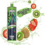 Urządzenie waporyzacyjne UWIN Strawberry Kiwi o pojemności 20 000 zaciągnięć, otoczone płynem, pokrojonymi truskawkami i kiwi.