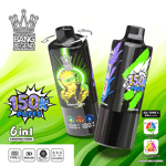Zwei elegante Verdampfergeräte mit der Aufschrift 'Bang Legend' mit lebendigen Designs und den Geschmacksrichtungen 'Apple Grape' und 'Apple Ice', die Funktionen wie '150.000 Züge', '6-in-1'-Geschmacksoptionen und einen LED-Bildschirm präsentieren, alles vor einem grünen Hintergrund.