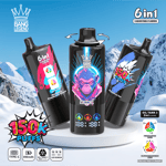 Drei elegante schwarze E-Zigaretten, die deutlich vor einem schneebedeckten Berghintergrund präsentiert werden, mit auffälligen Grafiken eines Affen und farbenfrohen Geschmacksindikatoren und den Optionen 'Blueberry Raspberry', 'Blueberry Cherry' und 'Blueberry Ice' sowie einem Etikett, das die einstellbaren Geschmacksrichtungen '150k Puffs' und '6 in 1' hervorhebt.