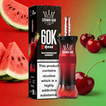 Crown Bar 60K E-Hose X vattenmelon körsbärssmaklåda med röd vape-enhet och flaska, omgiven av vattenmelonskivor och körsbär mot en röd-till-grön lutning.