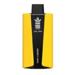 Un appareil de vapotage jaune et noir étiqueté " BANG KING 30K PRO " avec " TRIPLE BERRY " écrit sur le devant.