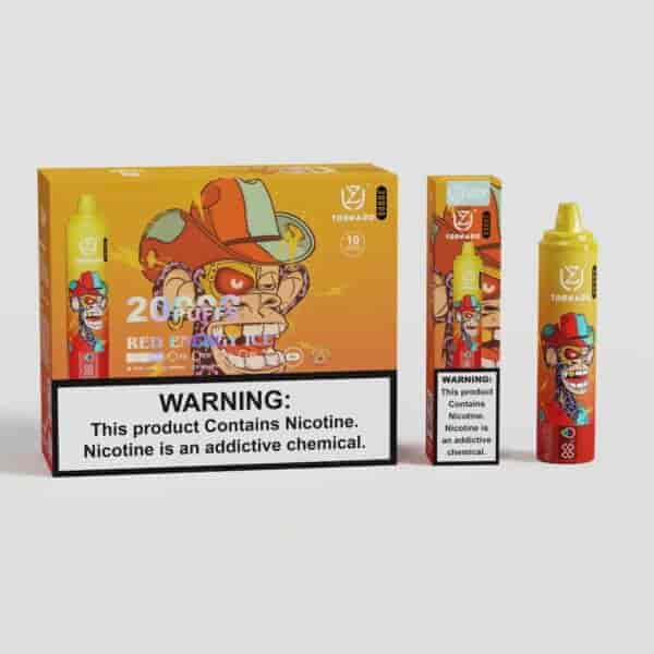 Eine farbenfrohe Verpackung für ein E-Zigarettenprodukt mit der Aufschrift "Tornado" mit einem Comic-Affen mit Mütze und Sonnenbrille. Die Box und ein Einweg-Vape-Pen tragen beide die Geschmacksrichtung "RED ENERGY ICE" und einen Nikotinwarnhinweis. Der Hintergrund ist ein Farbverlauf aus Orange und Gelb.