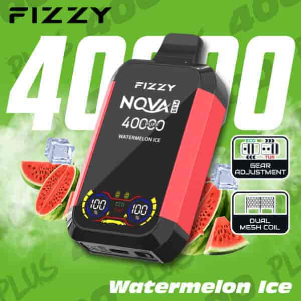 Appareil de vape jetable de marque FIZZY étiqueté ' NQVA Plus Watermelon Ice ' avec des images de tranches de pastèque, de glaçons, un affichage numérique et des icônes pour le réglage de la vitesse et une bobine à double maille sur fond vert.