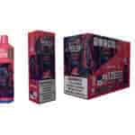 Embalagem do vaporizador descartável Bang com sabor de suco de morango apresentando uma ilustração vívida e estilizada de um personagem parecido com um zumbi com detalhes em rosa e azul, ao lado de avisos sobre o teor de nicotina e produtos químicos viciantes.