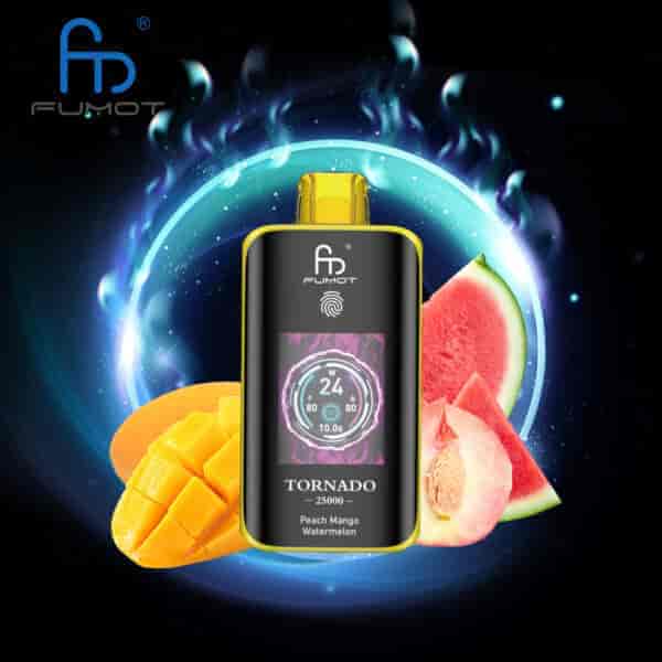 FUMOT Tornado-Vapinggerät mit geschnittener Mango, Wassermelone und Pfirsich vor einem leuchtend blauen kreisförmigen Hintergrund.
