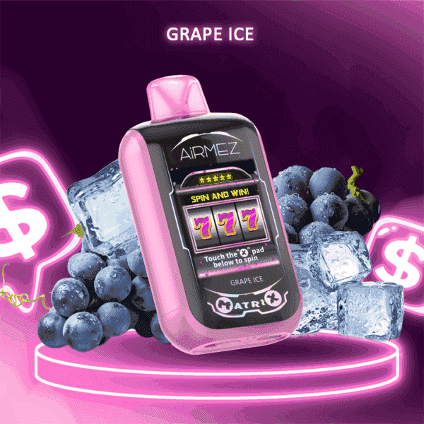 Appareil de vapotage AirMEZ Grape Ice rose et noir avec un design de machine à sous exposé, entouré de raisins frais et de glaçons sur une plate-forme lumineuse violette.