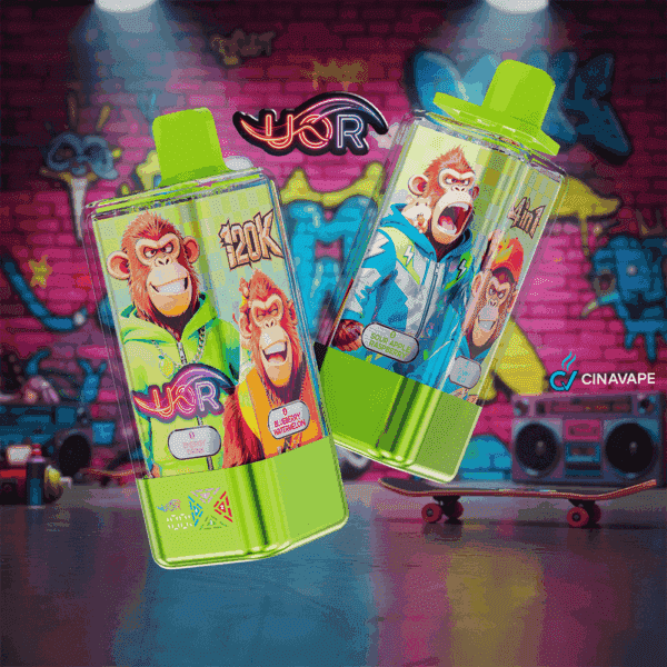 Deux bouteilles de vape colorées représentant des singes de dessins animés sur les étiquettes, avec des saveurs comme ' Blueberry Watermelon ' et ' Sour Apple Raspberry ', placées contre un mur vibrant couvert de graffitis et une planche à roulettes, mettant l'accent sur un thème urbain ludique.