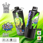 Två eleganta vape-enheter märkta 'Bang Legend' med livfull design och smaker av 'Apple Grape' och 'Apple Ice', som visar upp funktioner som '150k puffs', '6 in 1' smakalternativ och en LED-skärm, allt mot en grön bakgrund.
