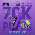 Leuchtend violettes Vape-Gerät mit der Aufschrift AFUS und Traubeneisgeschmack, vor einem großen “70K PUFFS”-Logo und einem Traubencluster;-Text “GRAPES ICE” unten.